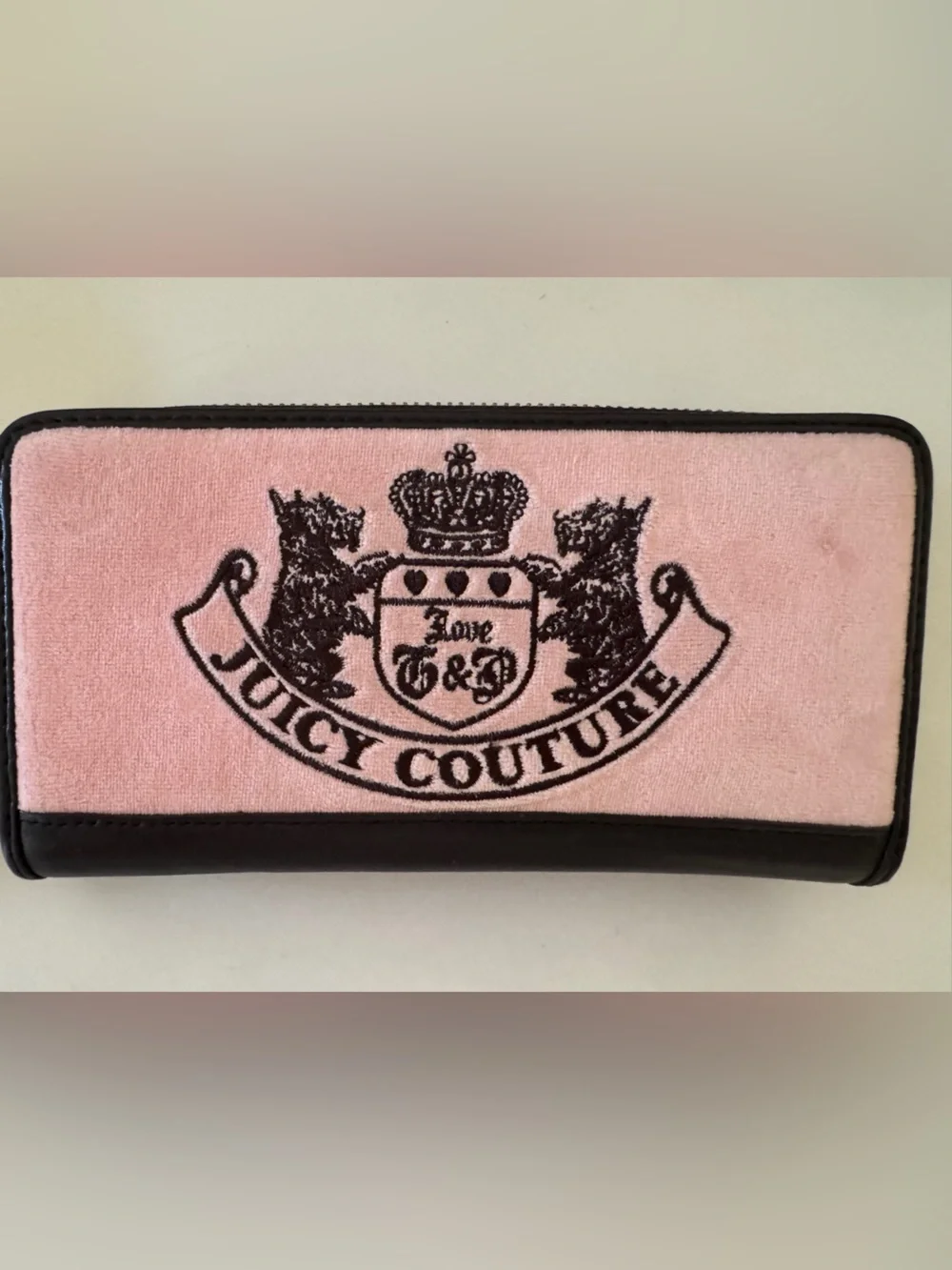 NWOT Juicy Couture Pink Velvet Crest Zip Wallet with Brown Trim - Picture 1 of 8